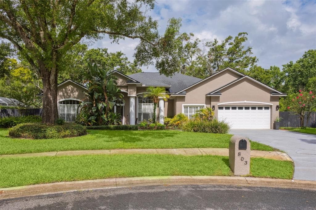 803 BROOKER VILLAGE CIRCLE LUTZ, FL 33548