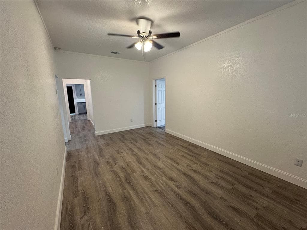 8018 MULBERRY STREET TAMPA, FL 33604
