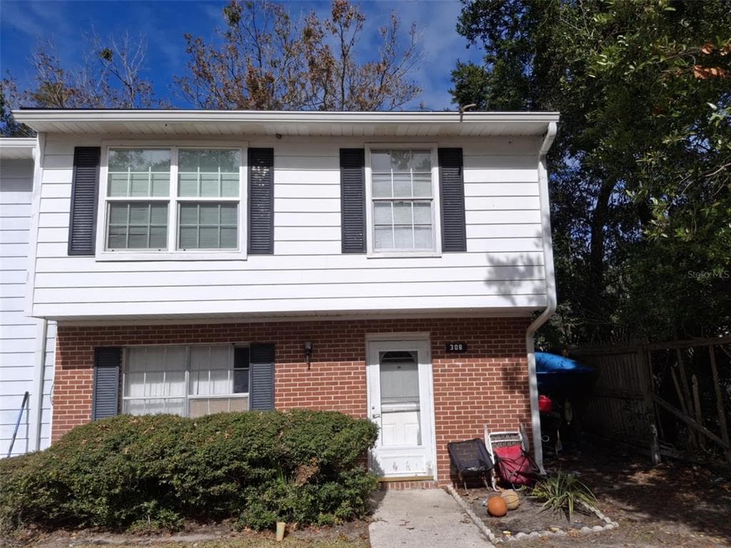 308 KETTERING TERRACE ORANGE PARK, FL 32073