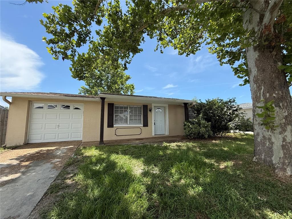 9753 LAKE CHRISE LANE PORT RICHEY, FL 34668
