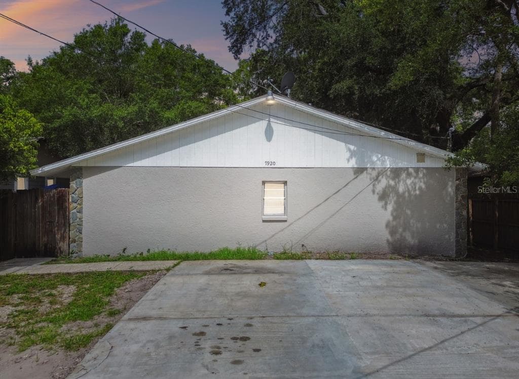 7920 N MARKS STREET TAMPA, FL 33604