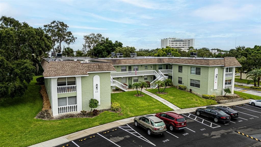 1250 S PINELLAS AVENUE UNIT 207 TARPON SPRINGS, FL 34689
