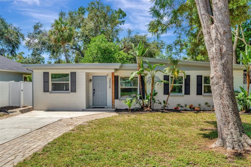 3520 W PRICE AVENUE TAMPA, FL 33611