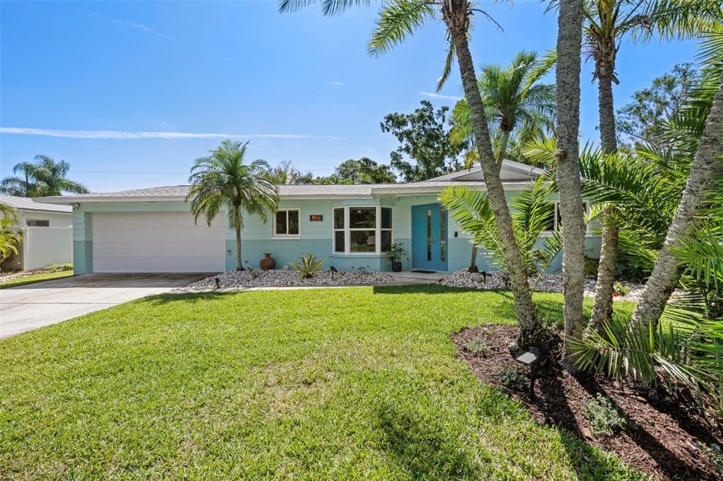 709 PINEWOOD DRIVE