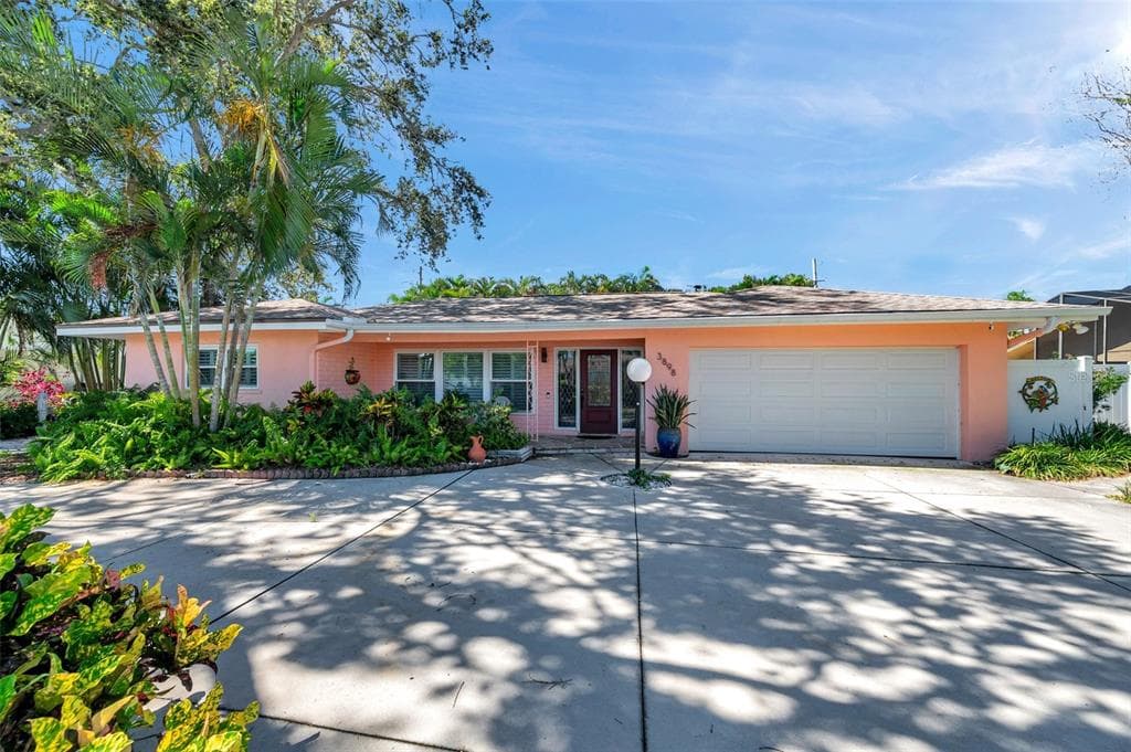 3898 49TH AVENUE S ST PETERSBURG, FL 33711