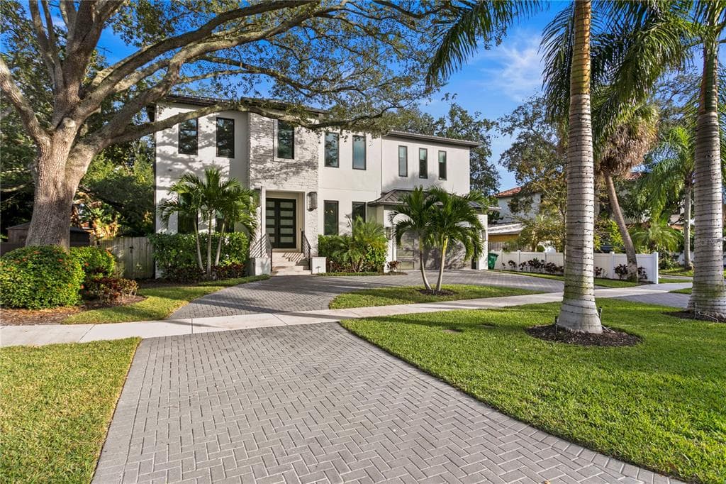 503 W DAVIS BOULEVARD TAMPA, FL 33606