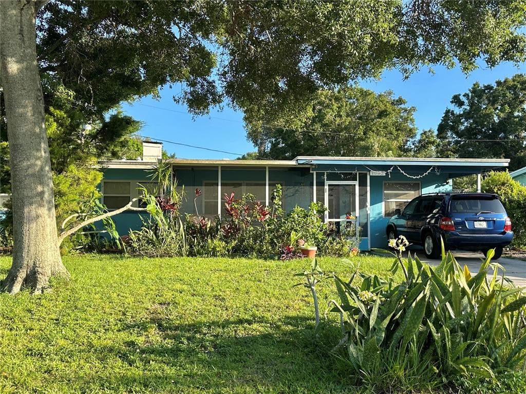 1605 LOGAN STREET CLEARWATER, FL 33755