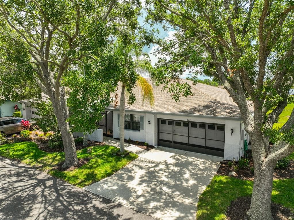 2417 LOCKSLEY STREET SUN CITY CENTER, FL 33573