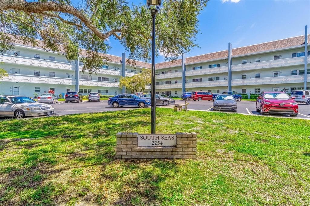 2254 NORWEGIAN DRIVE UNIT 22 CLEARWATER, FL 33763