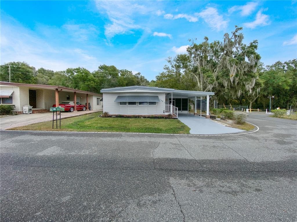 164 ROYAL PALM DRIVE LEESBURG, FL 34748