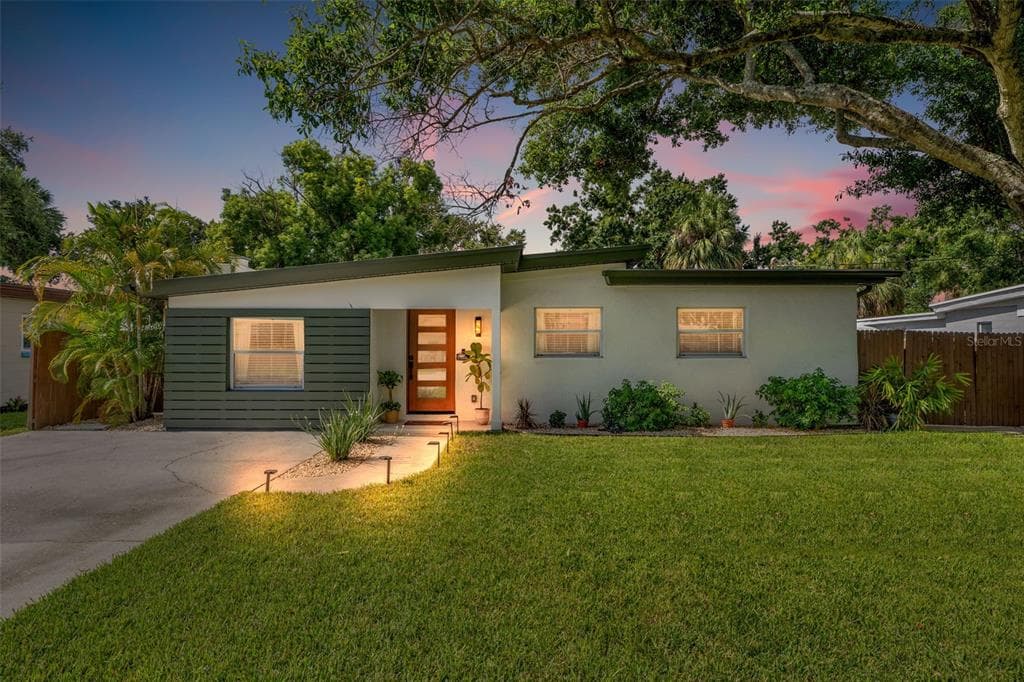 3518 W PAUL AVENUE TAMPA, FL 33611