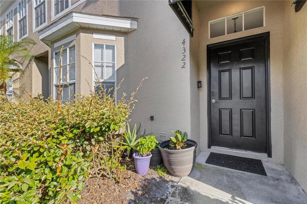 4322 FINCASTLE COURT