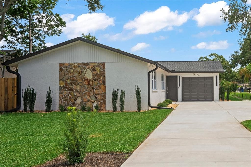 1707 SOLON AVENUE DUNEDIN, FL 34698