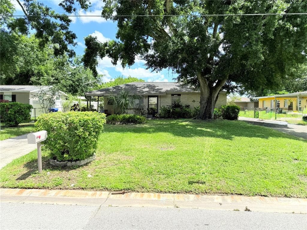 7908 CROTON AVENUE TAMPA, FL 33619