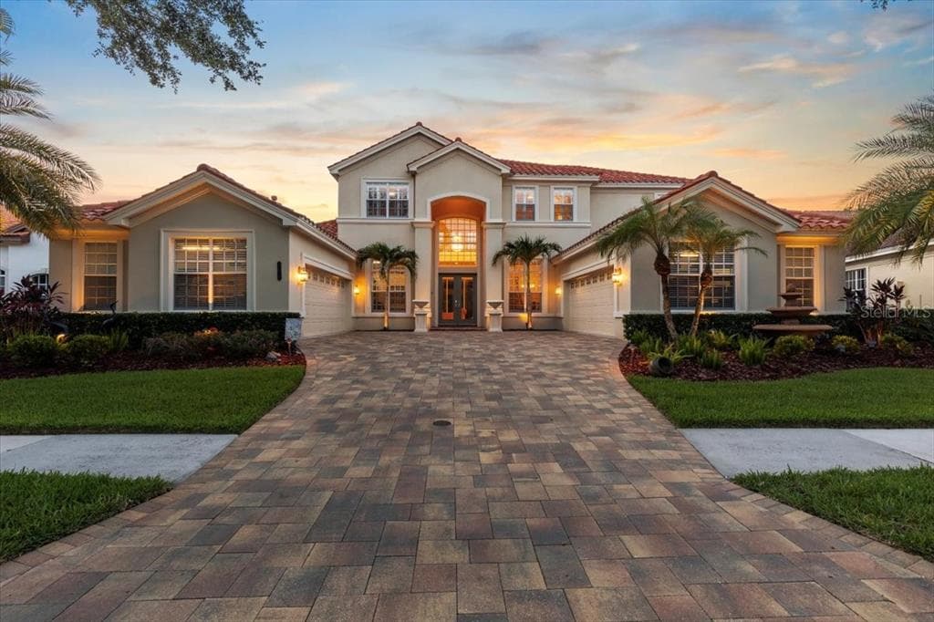 8476 DUNHAM STATION DRIVE TAMPA, FL 33647