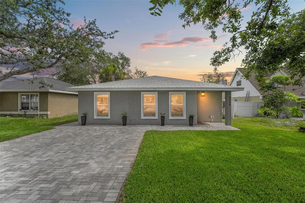 3135 W VARN AVENUE TAMPA, FL 33611