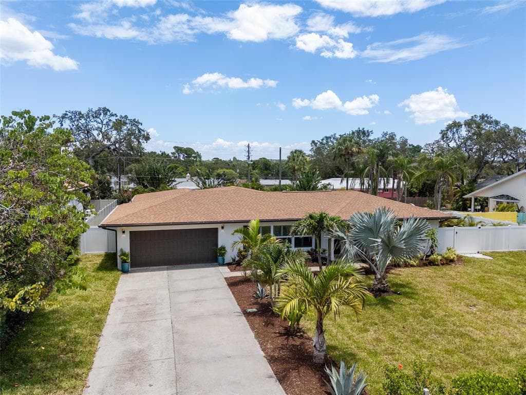 309 PALMETTO LANE LARGO, FL 33770