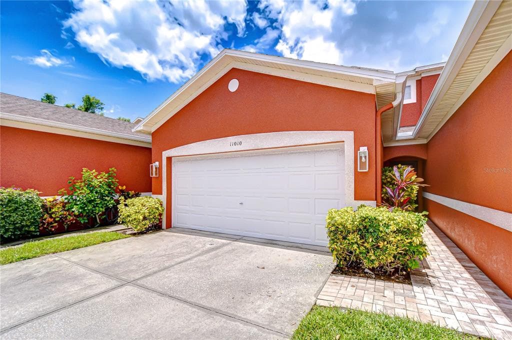 11010 BLAINE TOP PL TAMPA, FL 33626