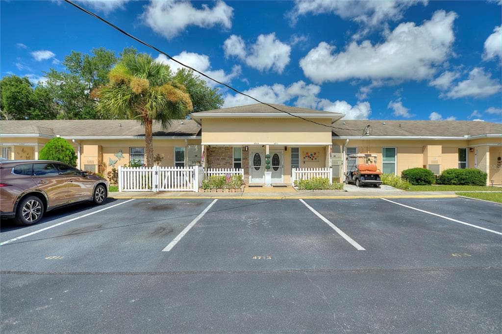 4709 CLUB CIRCLE LAKE WALES, FL 33898