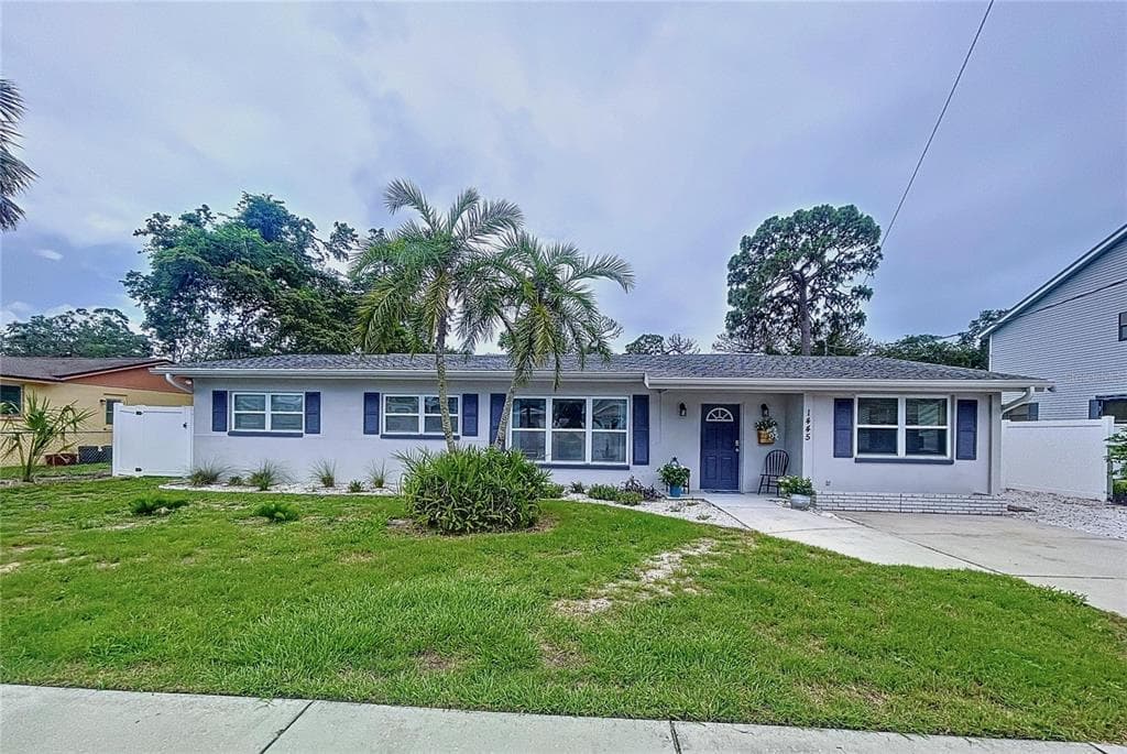 1445 COBURN DRIVE TARPON SPRINGS, FL 34689
