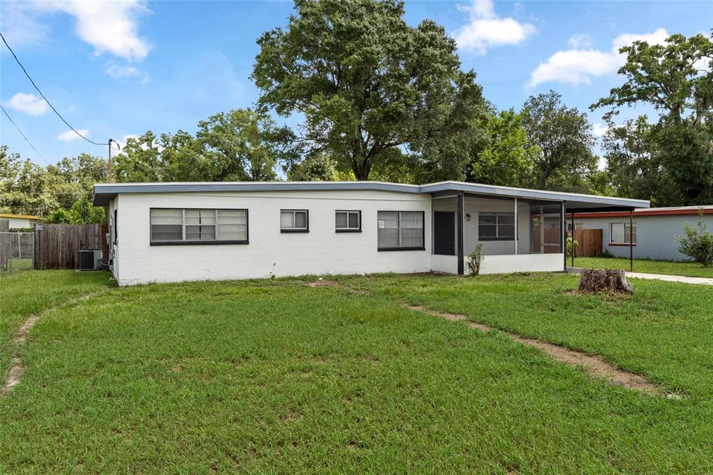 512 LANGFORD CIRCLE PLANT CITY, FL 33563