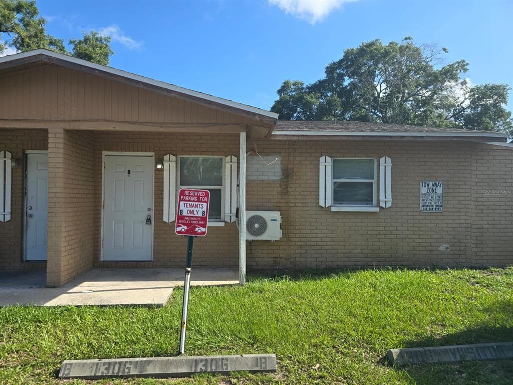 1306 E 137TH AVENUE UNIT B TAMPA, FL 33613