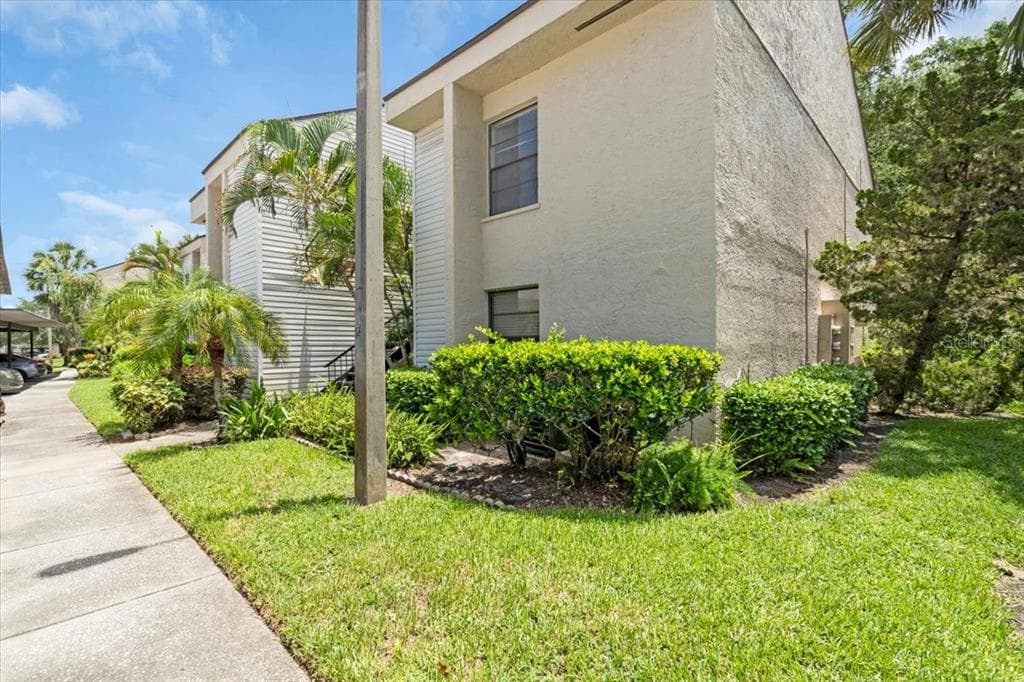 7811 NIAGARA AVENUE UNIT 2125 TAMPA, FL 33617