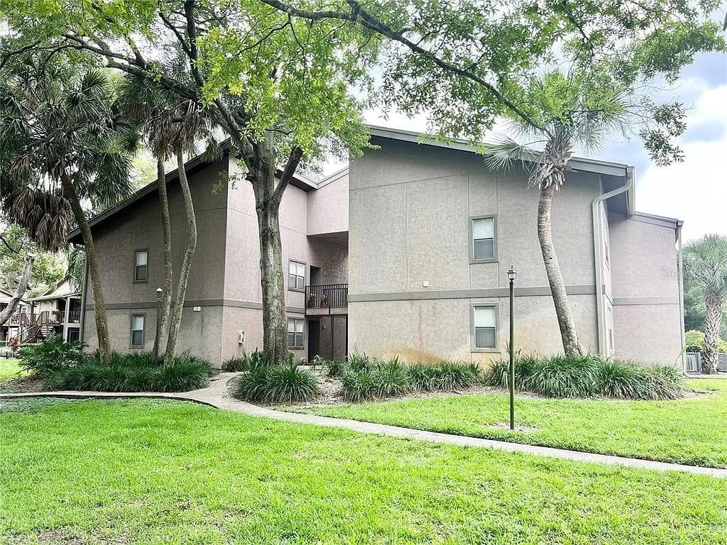 4207 WINDING MOSS TRAIL UNIT 201 TAMPA, FL 33613