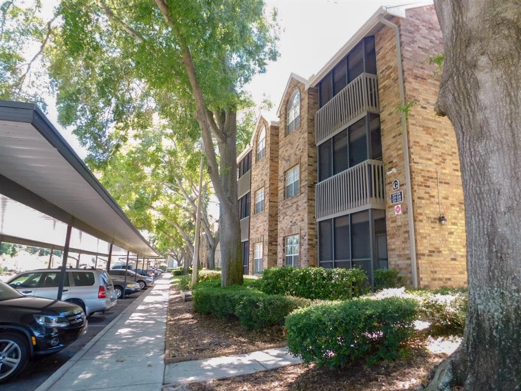 2500 WINDING CREEK BOULEVARD UNIT G204 CLEARWATER, FL 33761