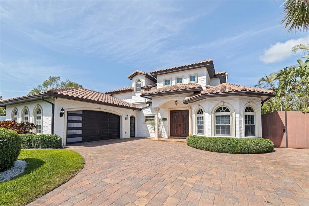 3931 POMPANO DRIVE SE ST PETERSBURG, FL 33705