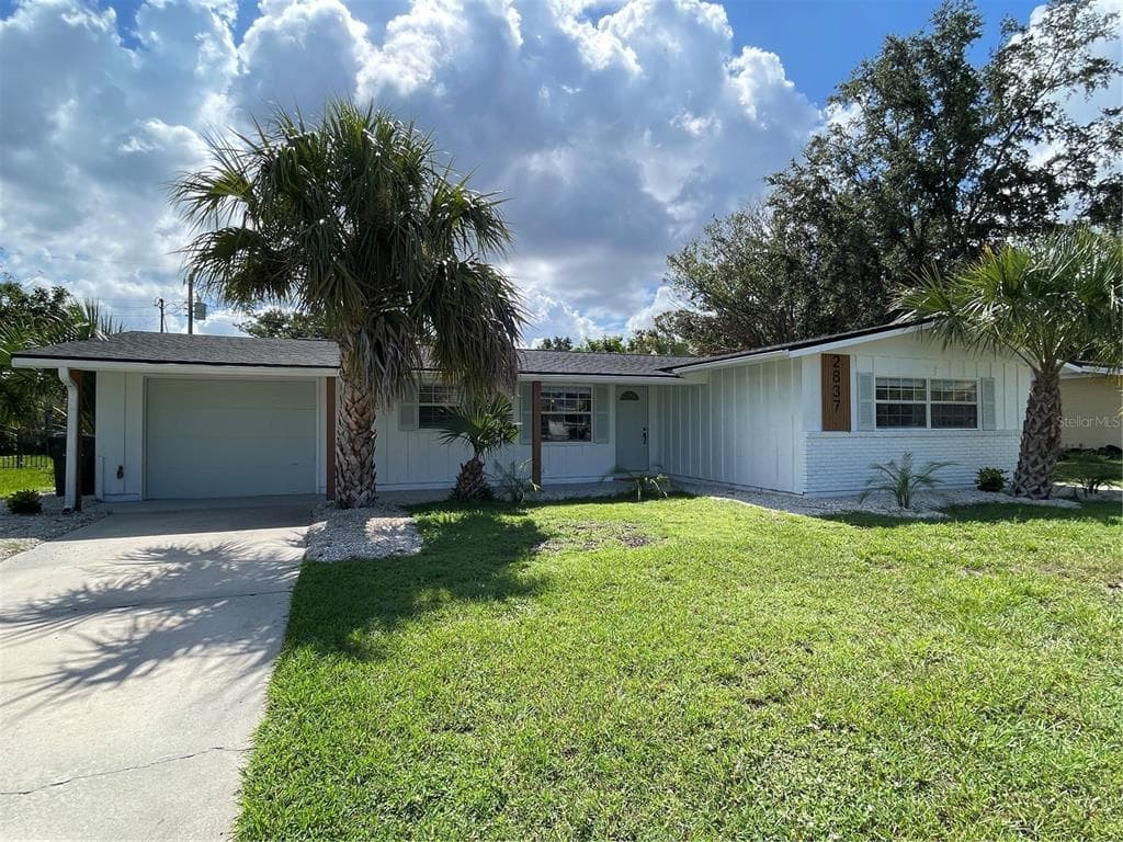2837 WOODCREST DRIVE SARASOTA, FL 34239