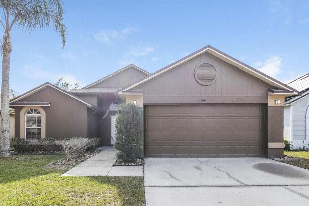 1005 BRIELLE AVENUE OVIEDO, FL 32765
