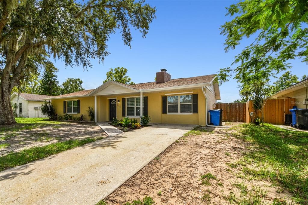 1320 OAK VALLEY DRIVE SEFFNER, FL 33584