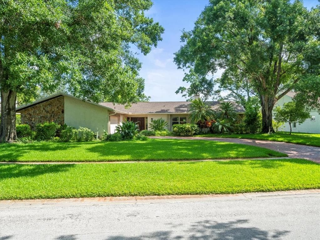 4209 WINDING WILLOW DRIVE TAMPA, FL 33618