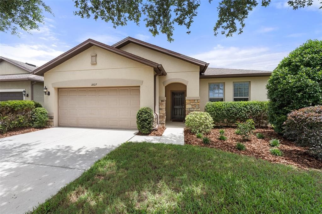 1827 TRILLIUM BOULEVARD BROOKSVILLE, FL 34604