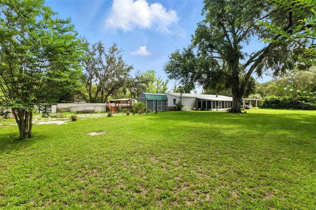 4537 THORNTON DRIVE ZEPHYRHILLS, FL 33542