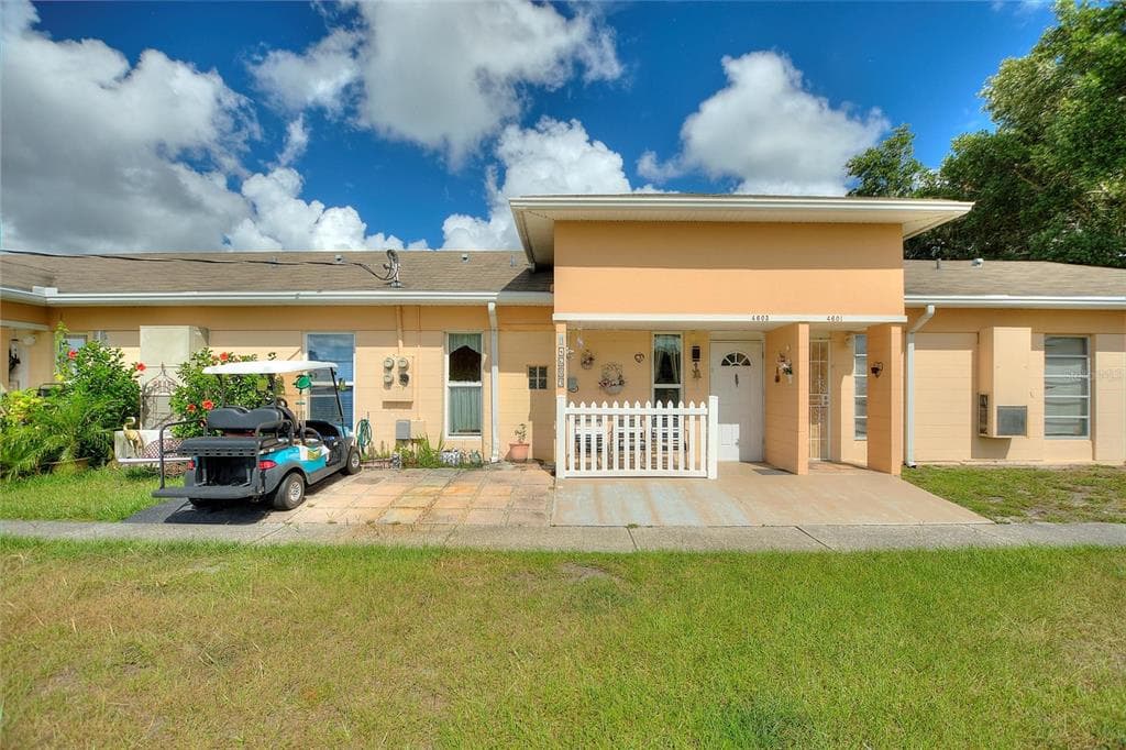 4603 CLUB CIRCLE LAKESHORE, FL 33854