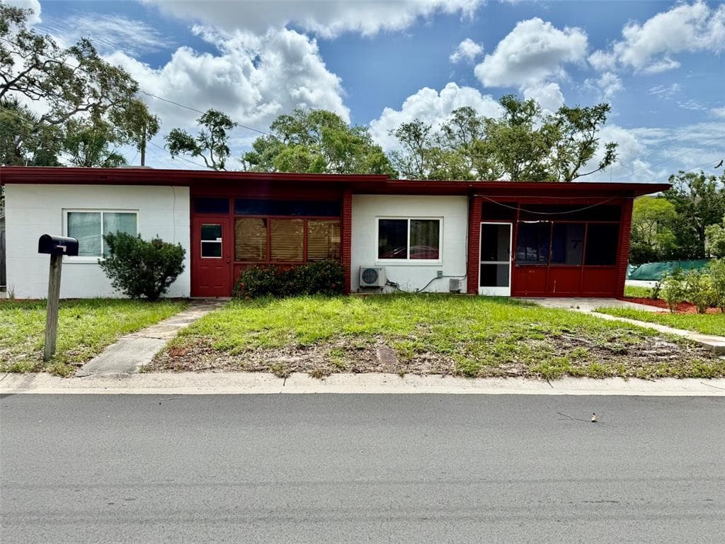 105 N LINCOLN AVENUE UNIT 105 CLEARWATER, FL 33755