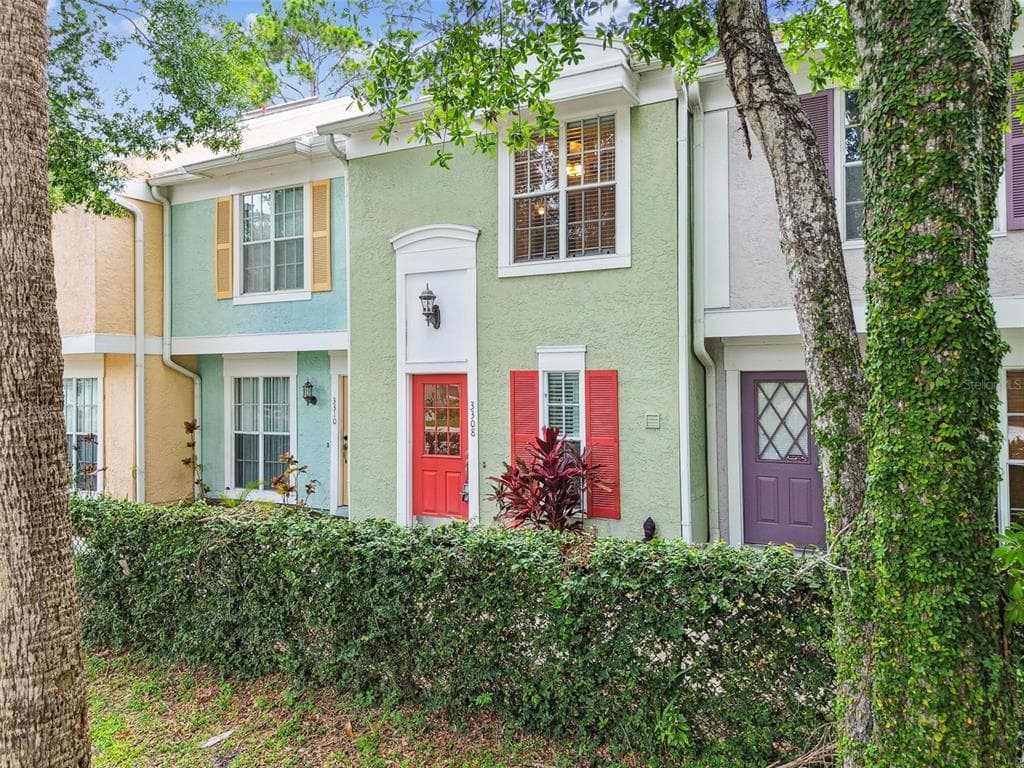 3308 W WYOMING CIRCLE TAMPA, FL 33611