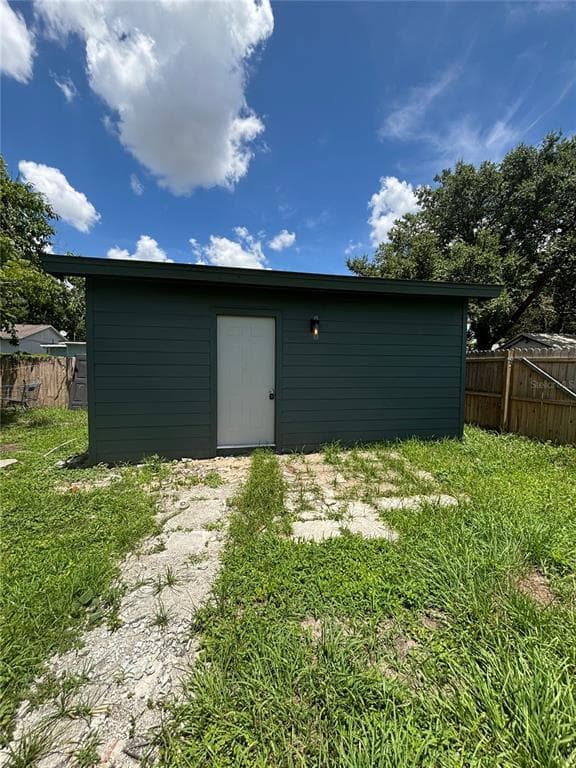 9501 N 11TH STREET UNIT 1/2 TAMPA, FL 33612