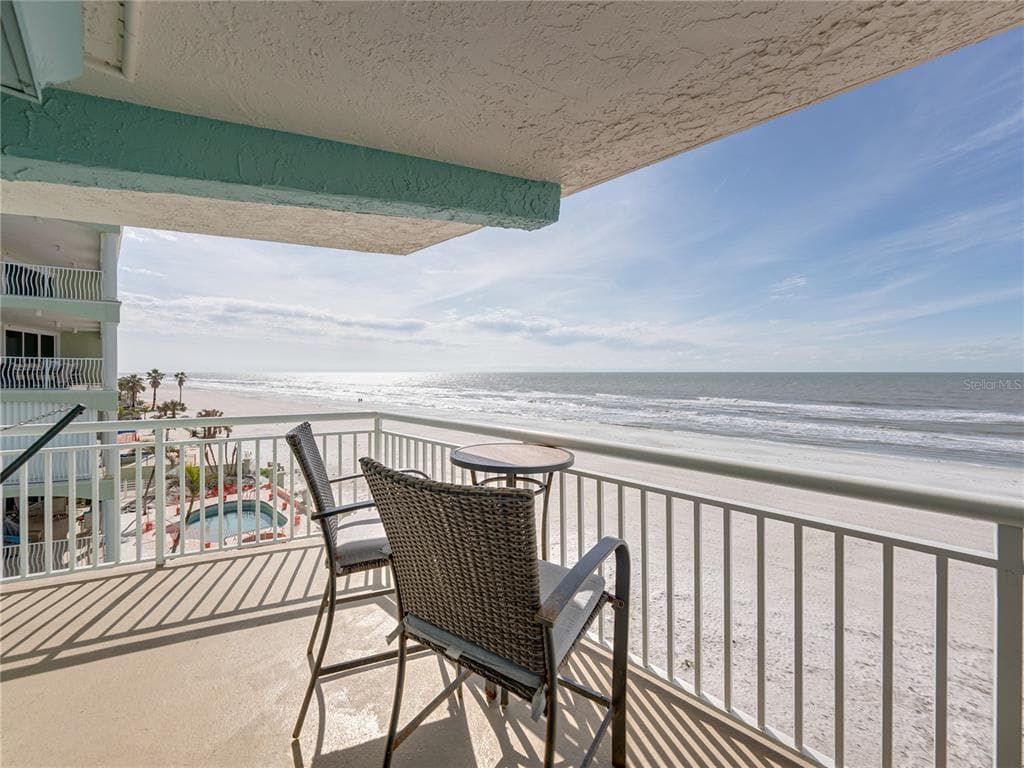 19440 GULF BOULEVARD UNIT 301 INDIAN ROCKS BEACH, FL 33785