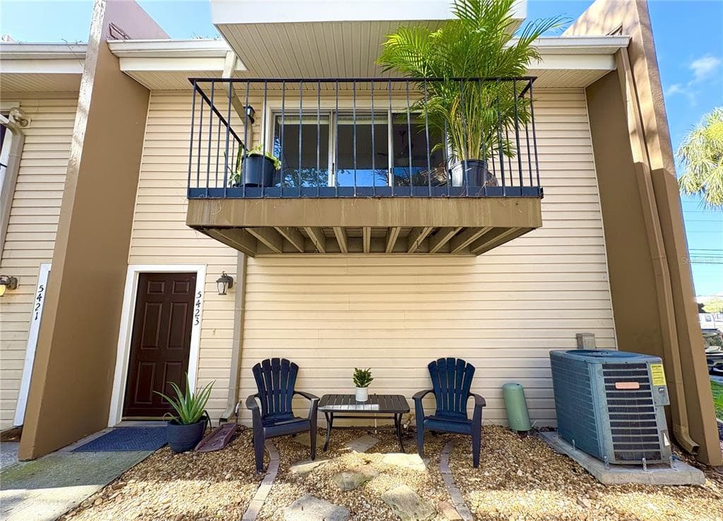 5423 SWEETWATER TERRACE CIRCLE TAMPA, FL 33634