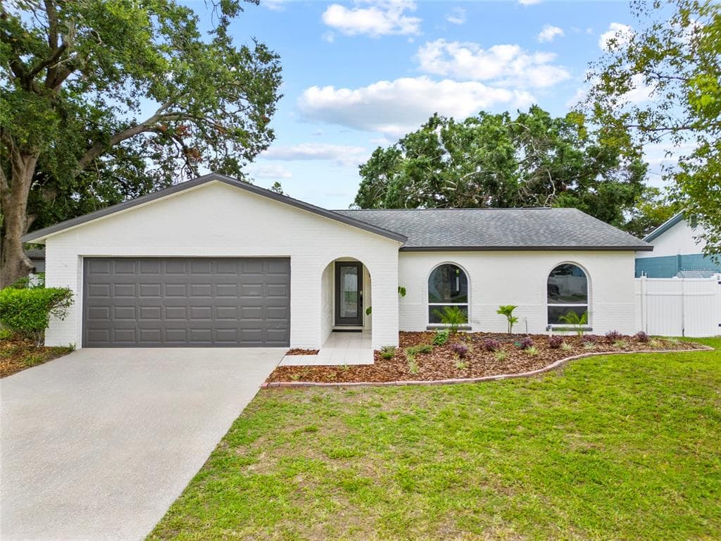 6204 WALSH LANE TAMPA, FL 33625