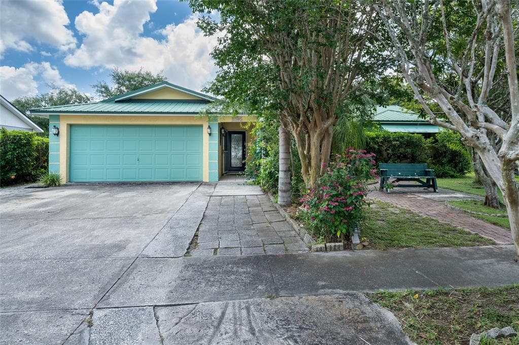 17807 FALLOWFIELD DRIVE LUTZ, FL 33549
