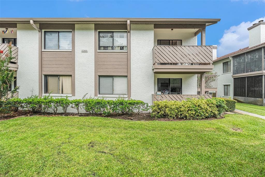 2368 FLANDERS WAY UNIT D SAFETY HARBOR, FL 34695