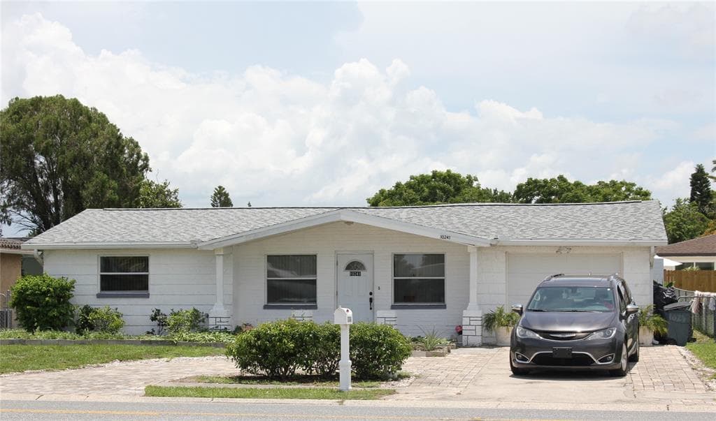 10241 REGENCY PARK BOULEVARD PORT RICHEY, FL 34668