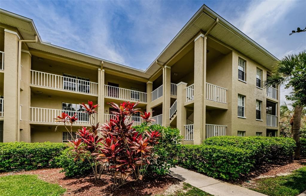 2690 CORAL LANDINGS BOULEVARD UNIT 122 PALM HARBOR, FL 34684