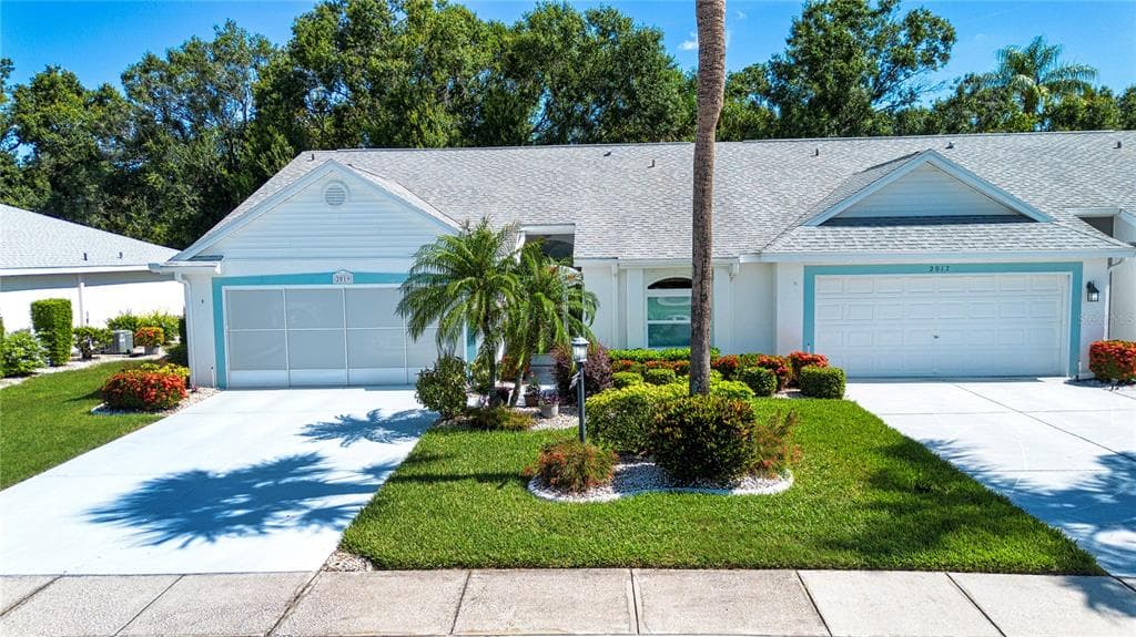 2019 GARDENIA LANDINGS LANE LANE SUN CITY CENTER, FL 33573