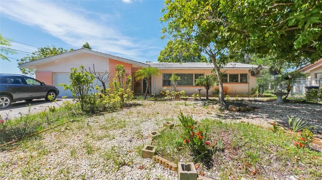4720 CORONADO WAY S GULFPORT, FL 33711