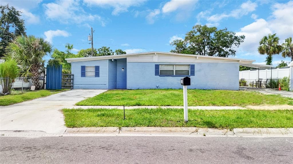 1840 CADILLAC CIRCLE TAMPA, FL 33619